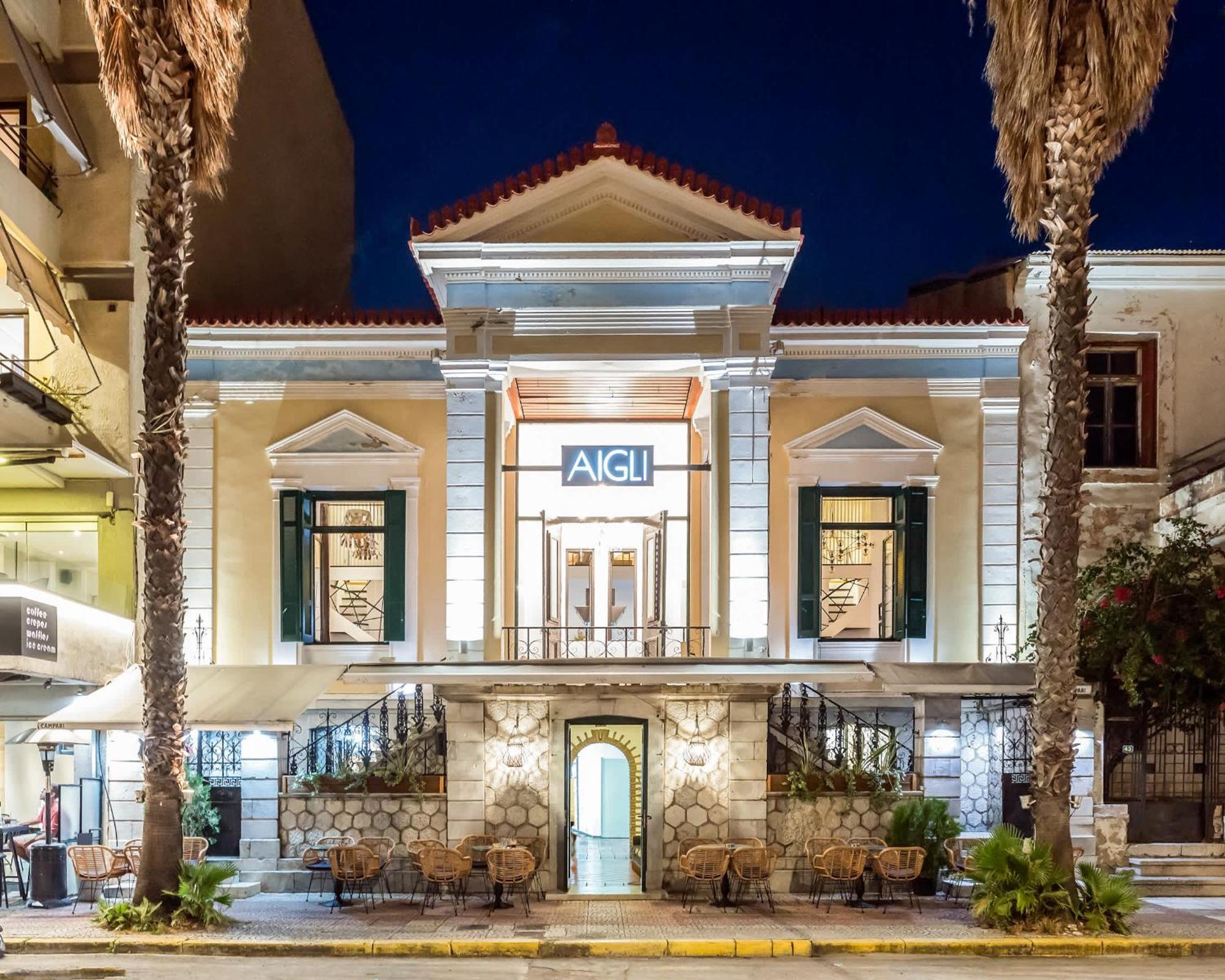 Aigli Seafront Loft-Luxury Design Retreat Villa Kalamata Bagian luar foto